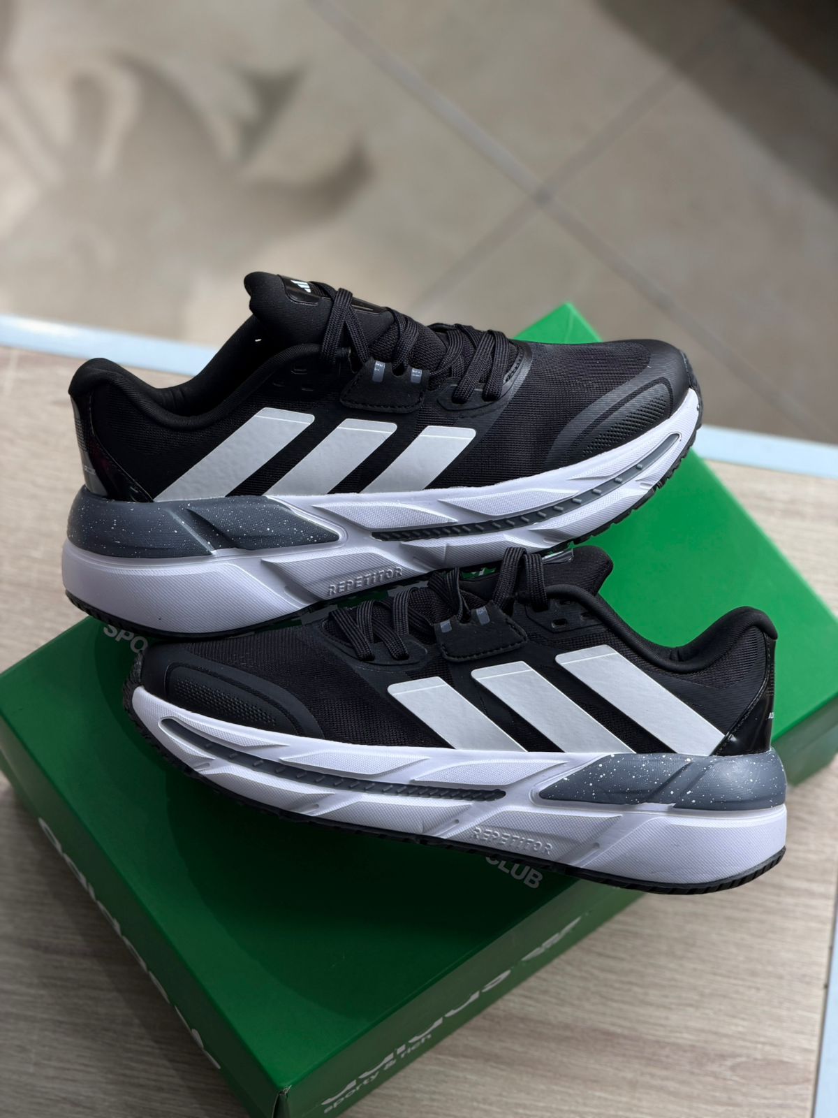 ADIDAS ADISTAR NEGRO GRIS
