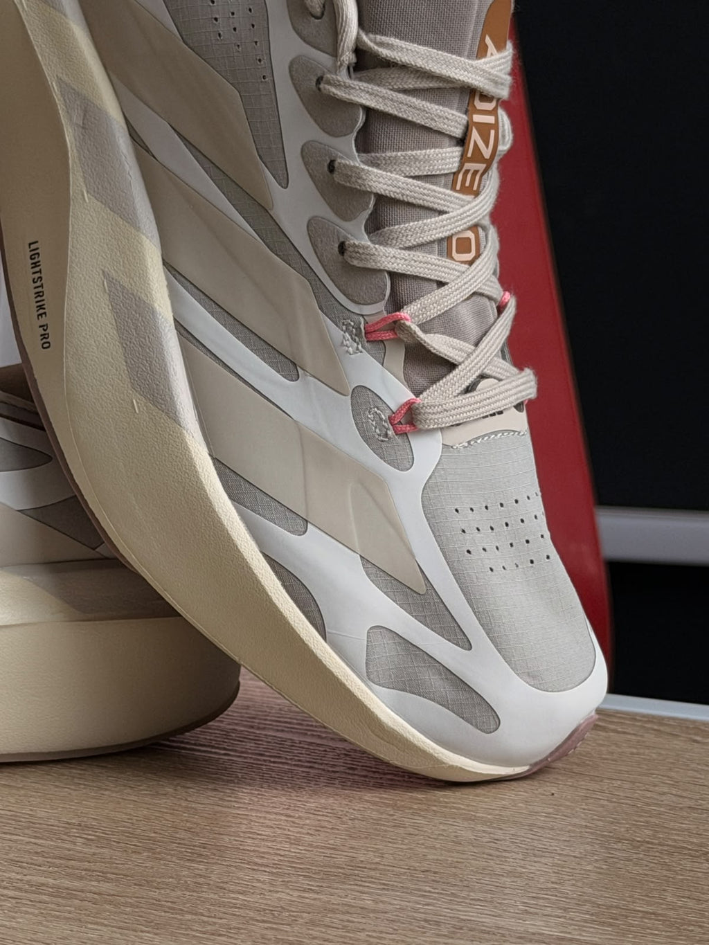 ADIDAS ADIZERO EVO SL BEIGE