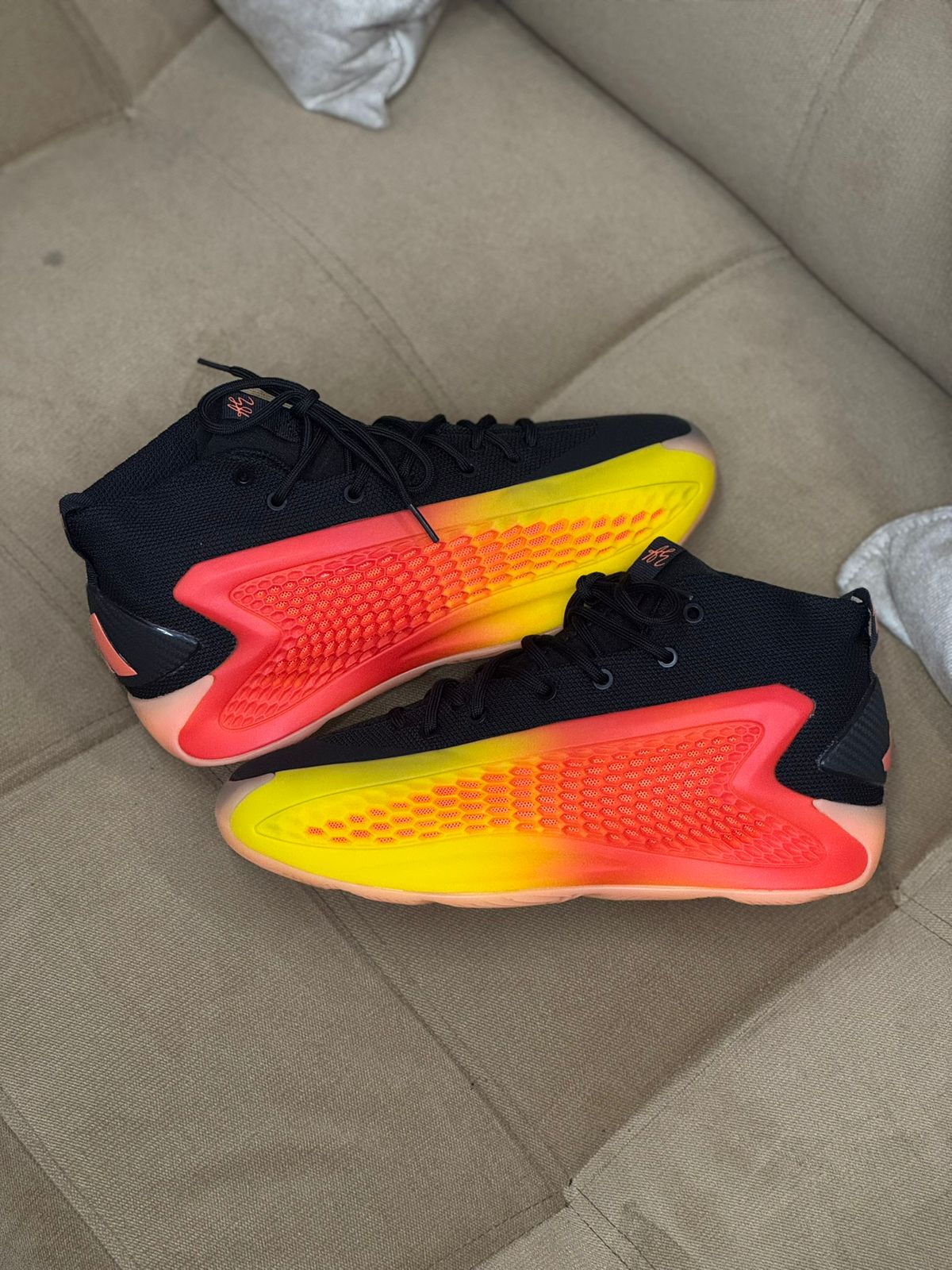 ADIDAS ANTHONY EDWARDS1