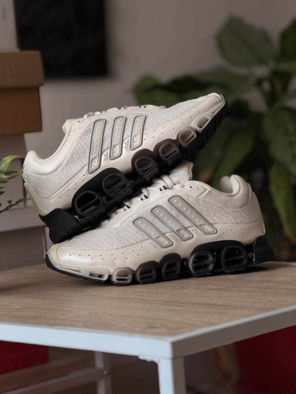 ADIDAS MEGARIDE BLANCA SUELA NEGRA