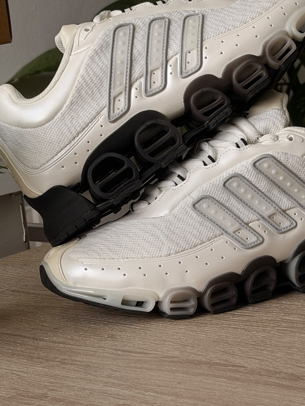 ADIDAS MEGARIDE BLANCA SUELA NEGRA