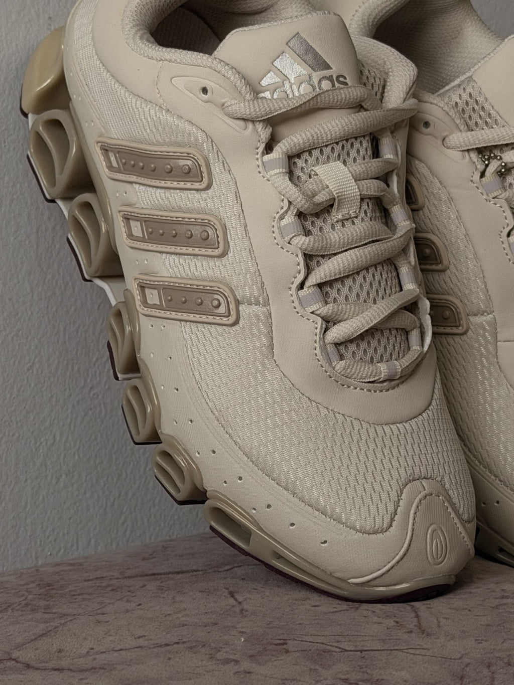ADIDAS MEGARIDE COLOR CREMA