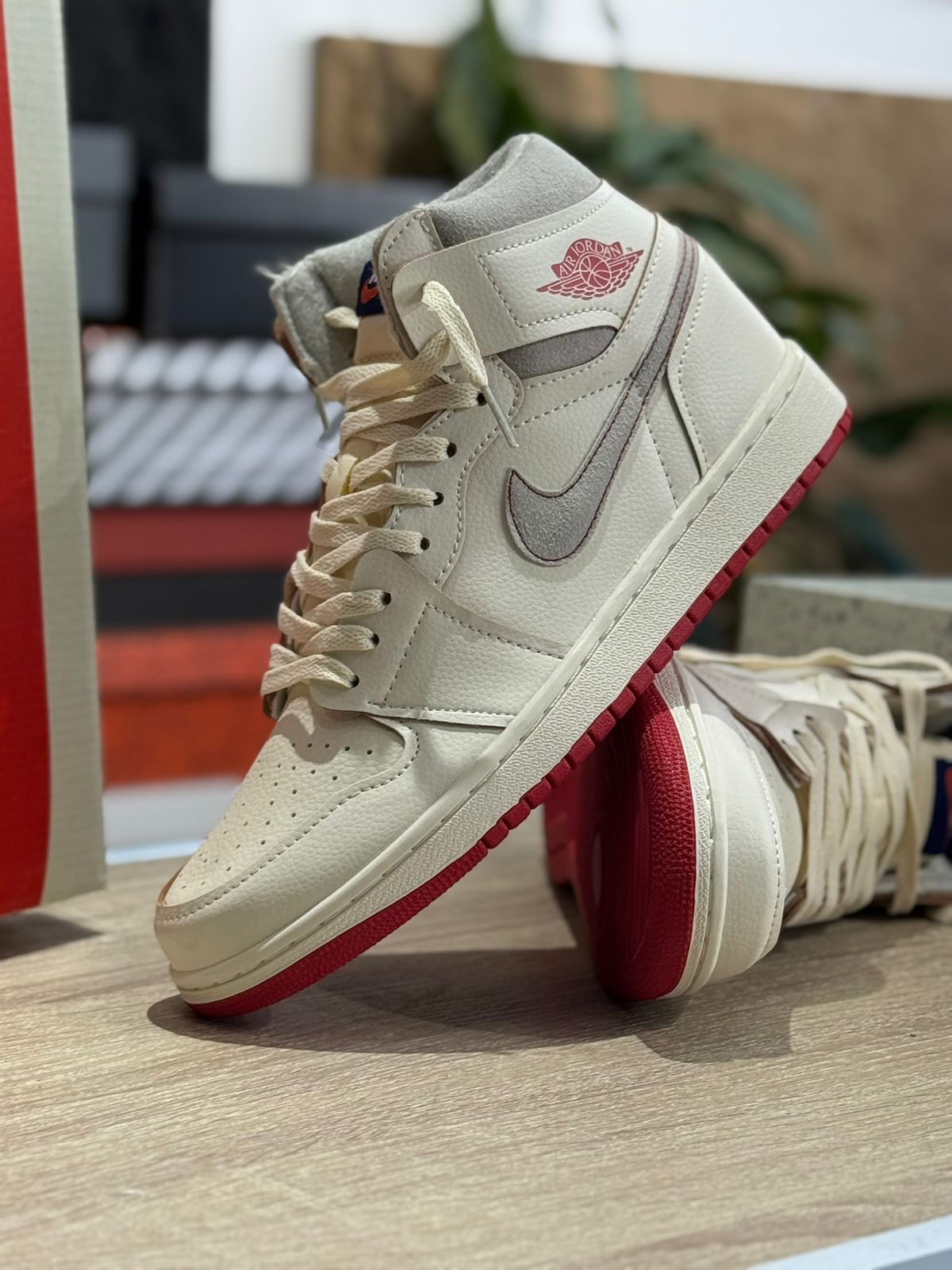 AIR JORDAN 1 HIGH OG CINNABAR