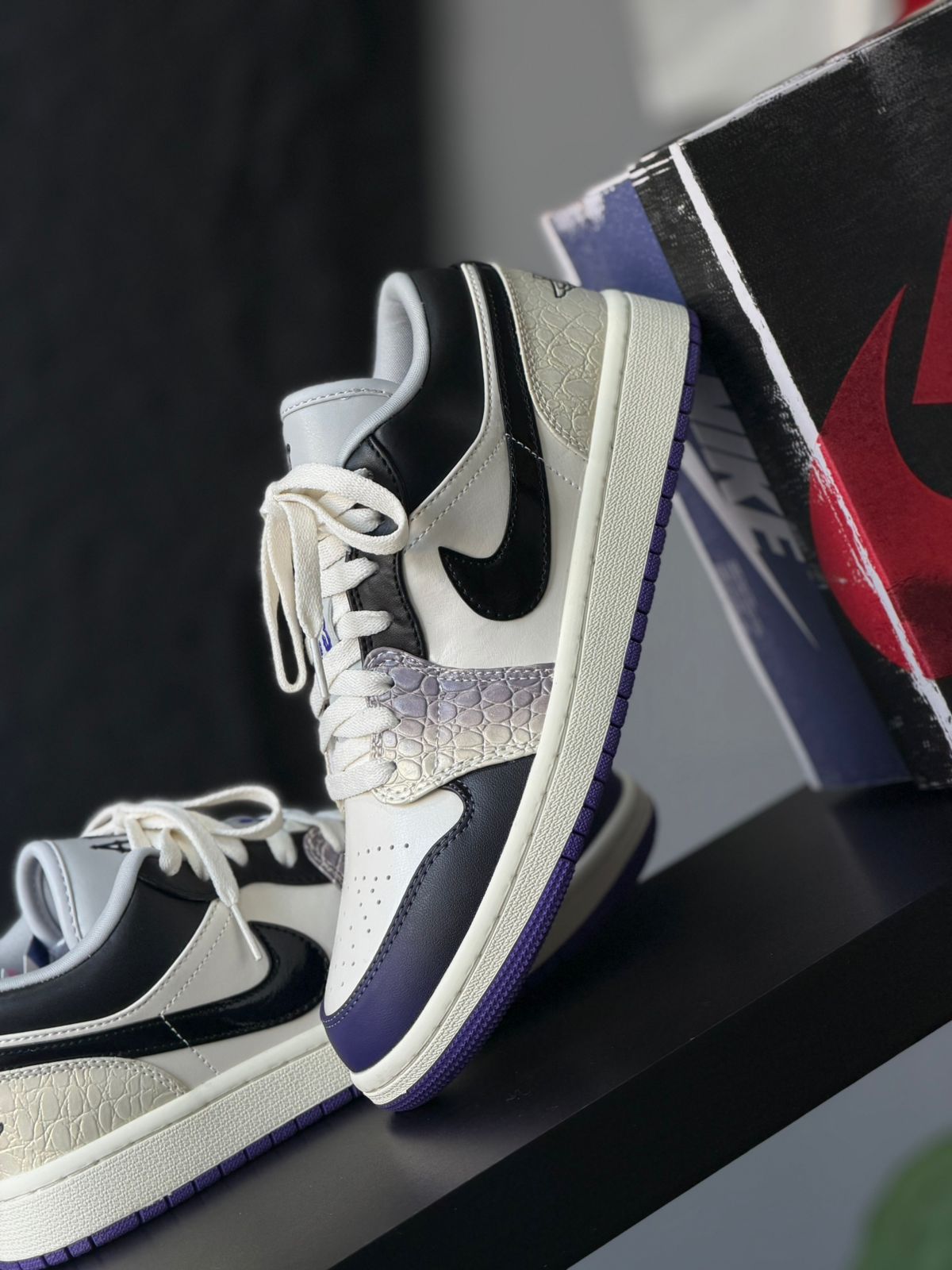 AIR JORDAN 1 LOW PUNK ROCK