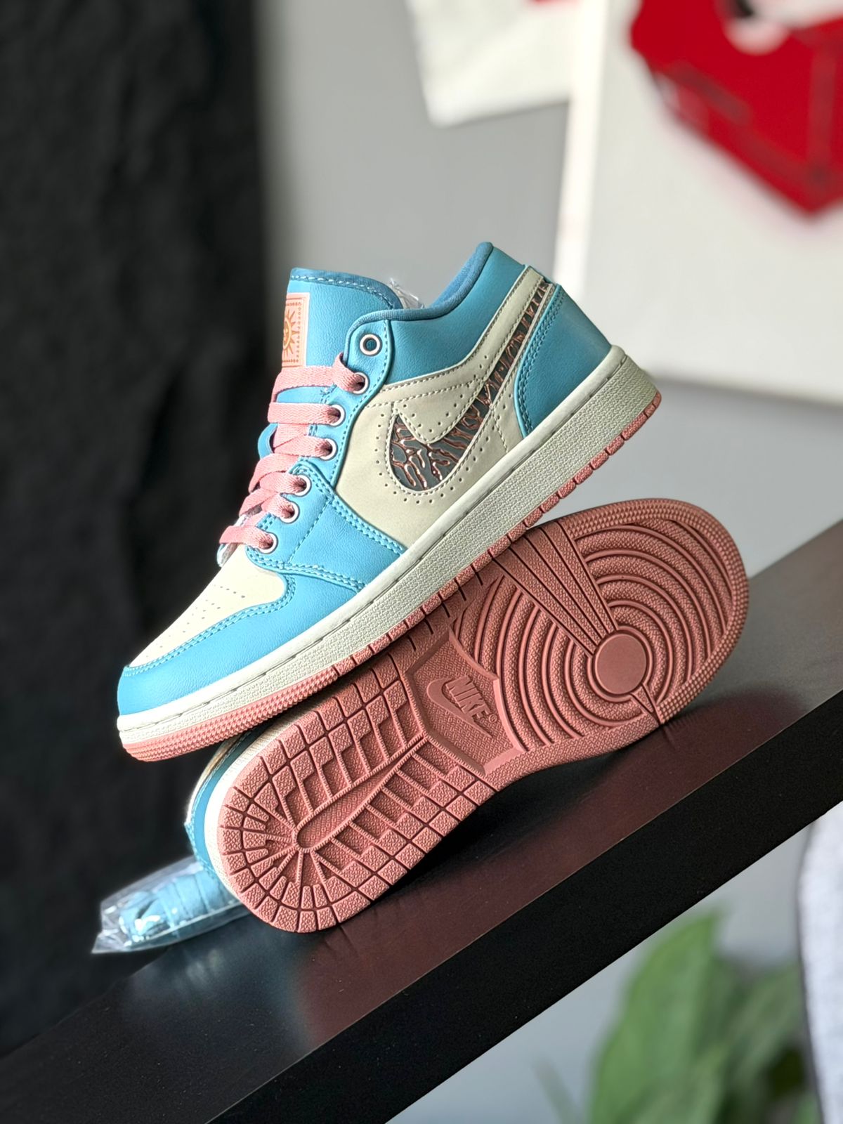 AIR JORDAN 1 LOW SOMOS ETERNOS