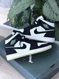 AIR JORDAN 1 MID " MIDNIGHT NAVY"