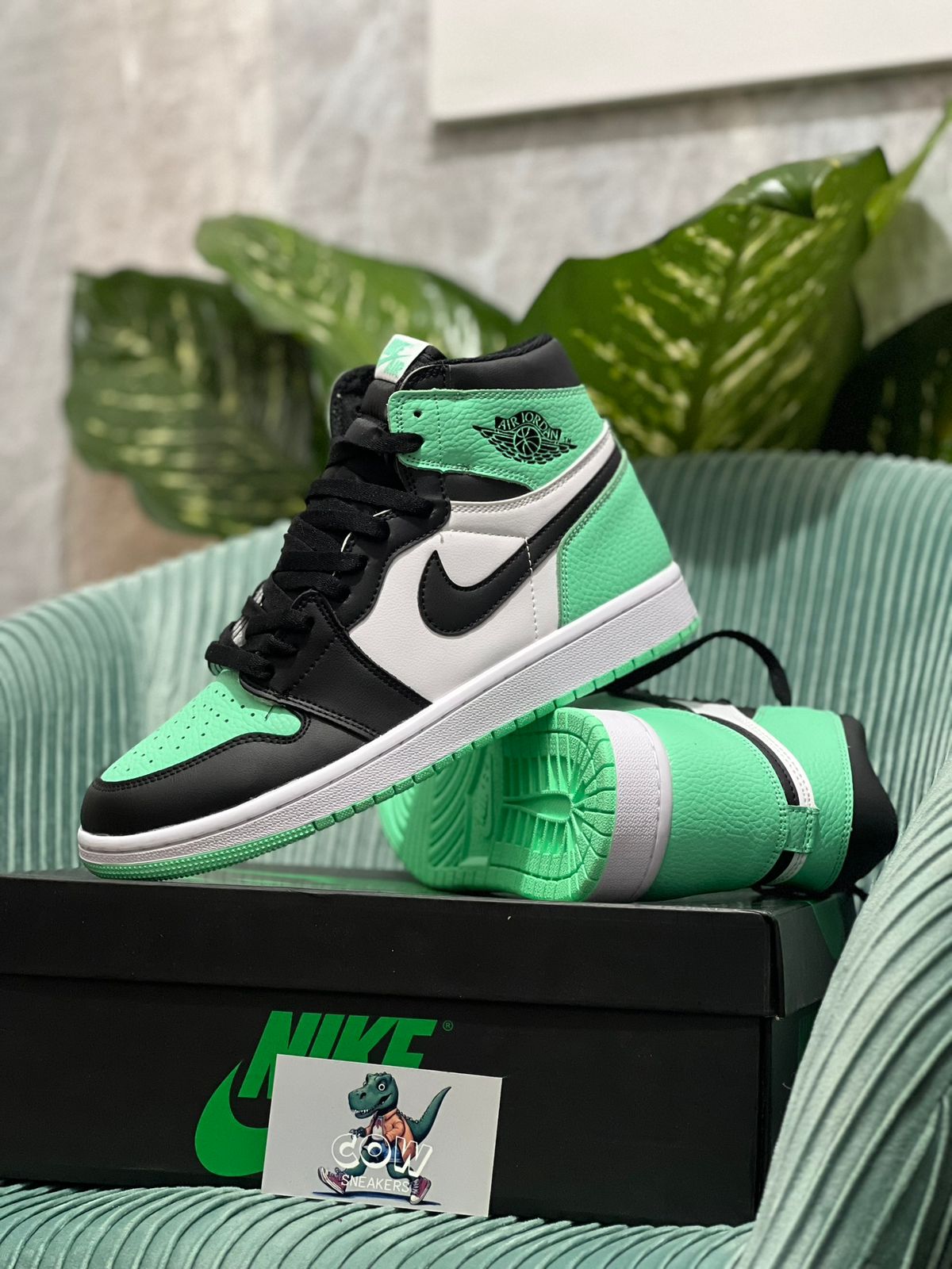 AIR JORDAN 1 RETRO HIGH GREEN GLOW