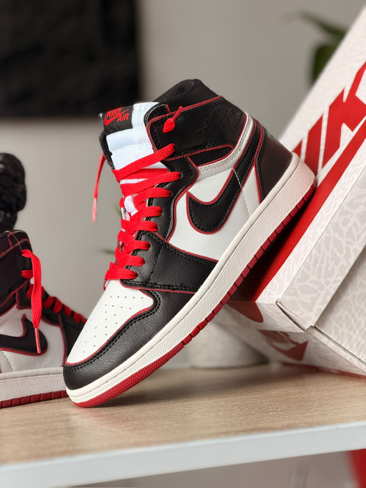 AIR JORDAN 1 RETRO HIGH OG BLOODLINE