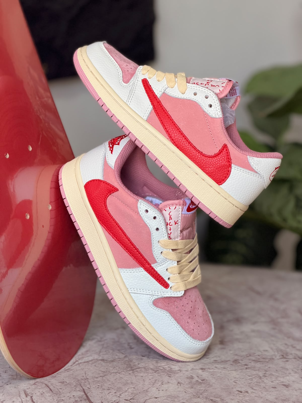 AIR JORDAN 1 TRAVIS SCOTT