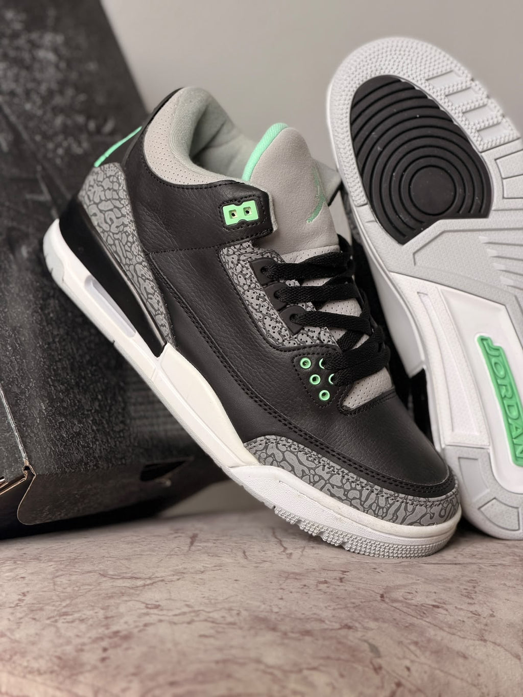 AIR JORDAN 3 RETRO GREEN GLOW