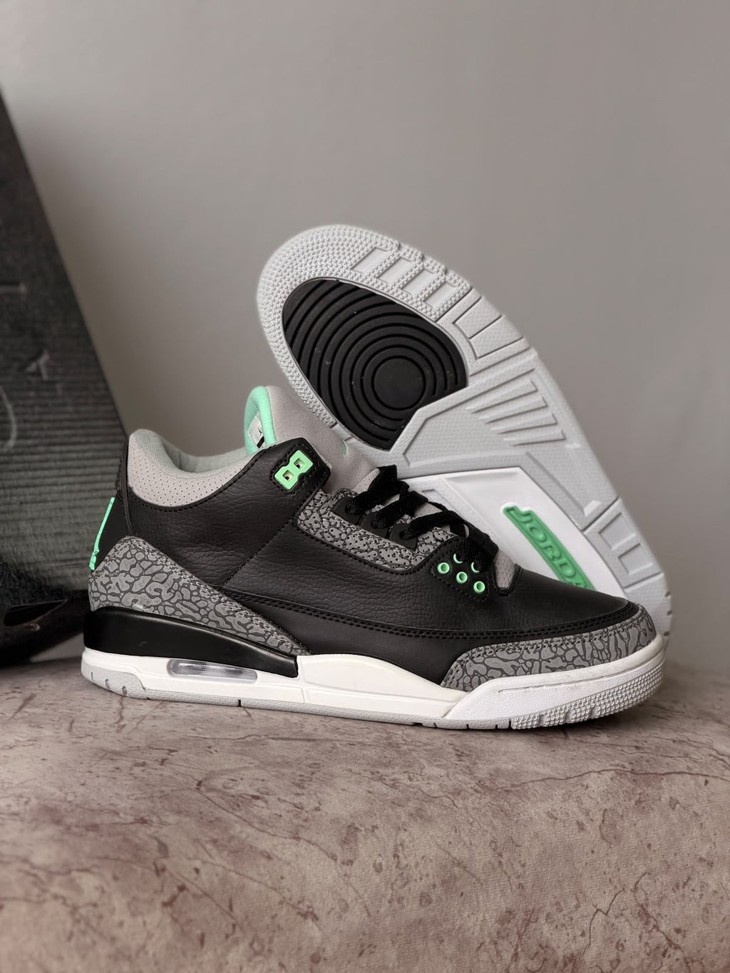AIR JORDAN 3 RETRO GREEN GLOW