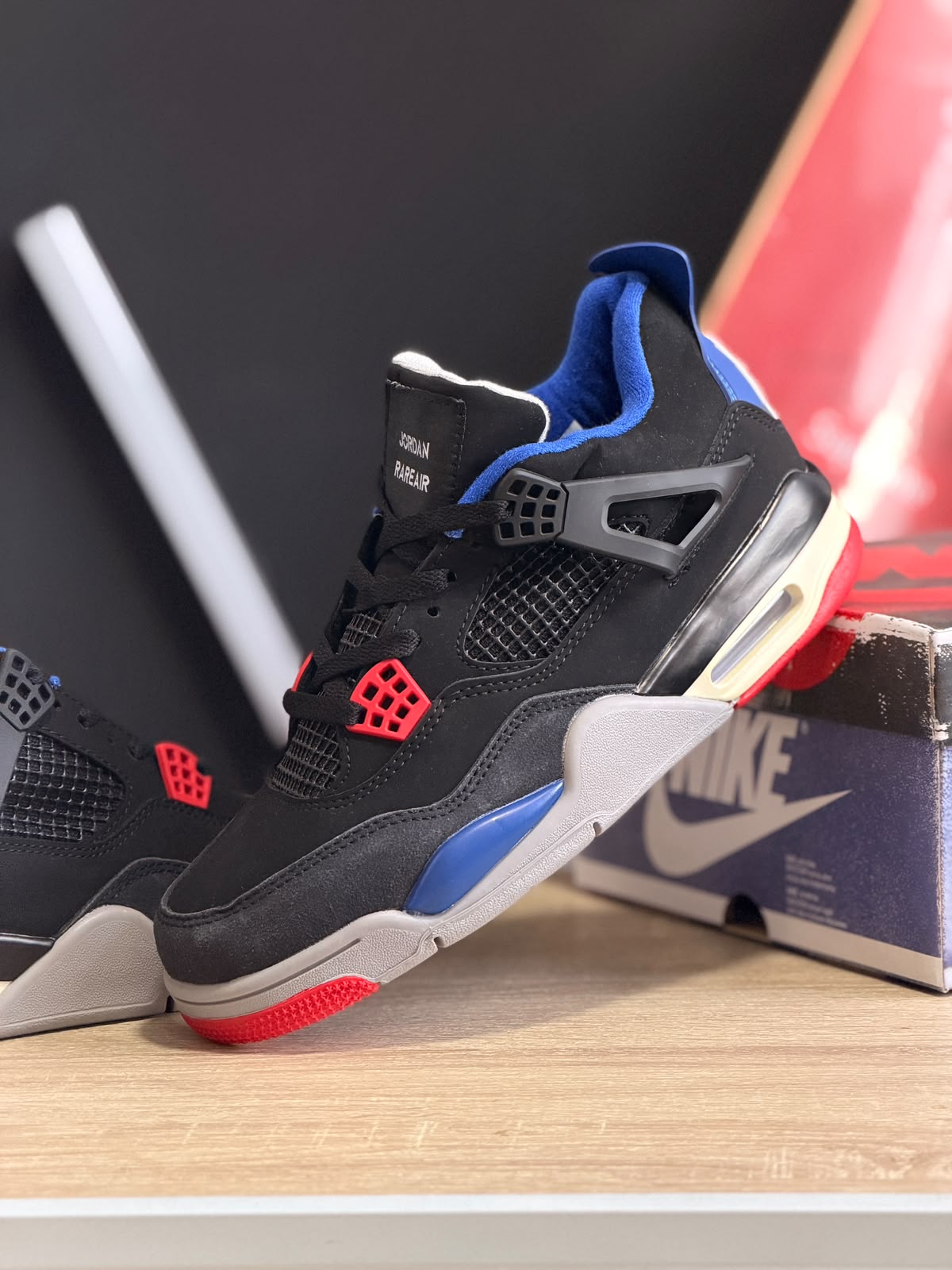 AIR JORDAN 4 RARE AIR