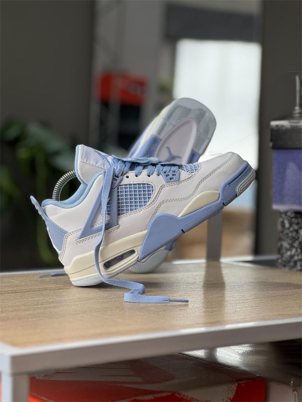 AIR JORDAN 4 RETRO ALUMINUM
