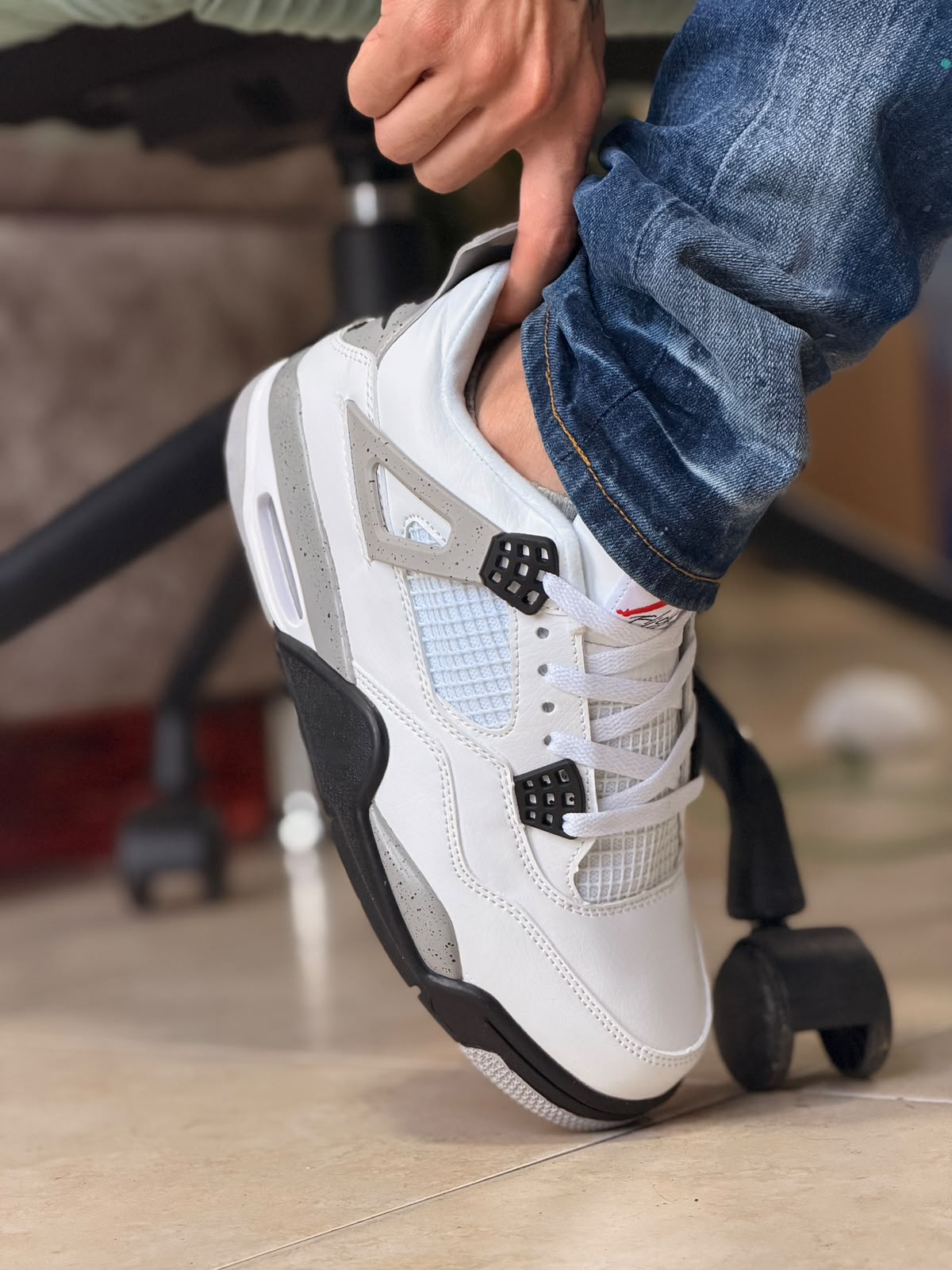AIR JORDAN 4 RETRO BLANCO