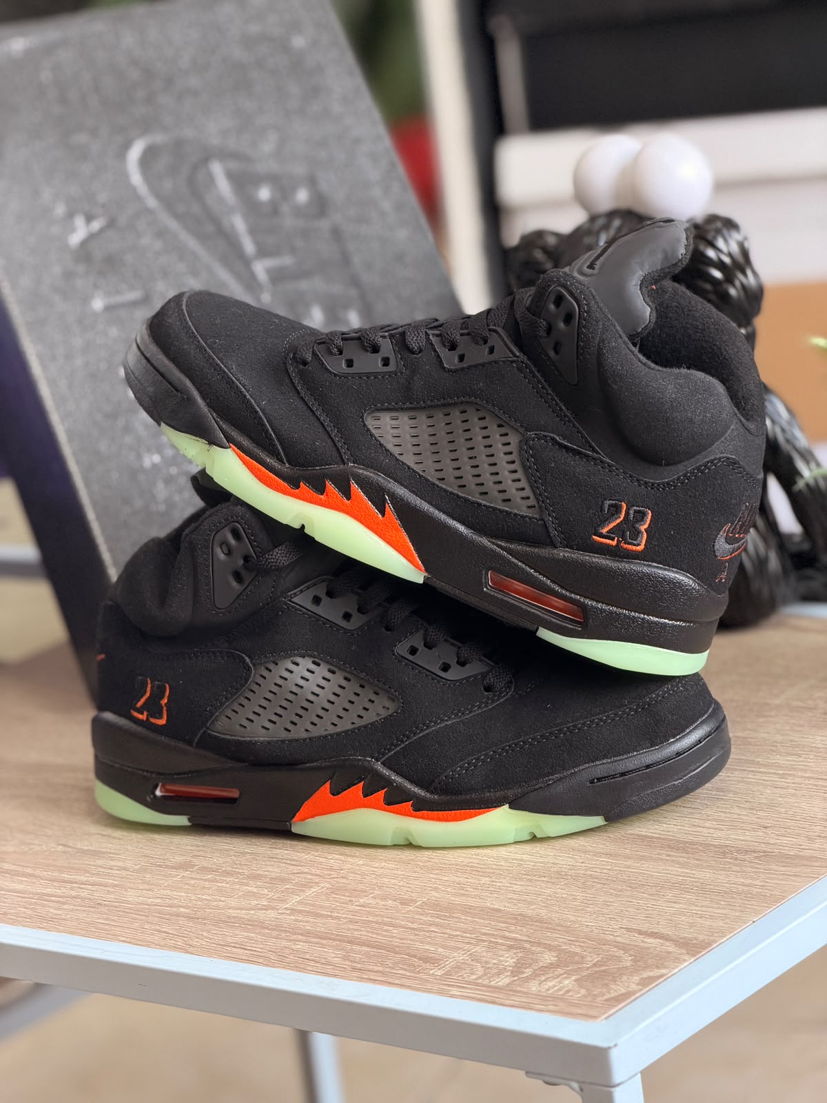 AIR JORDAN 5 HALLOWEEN