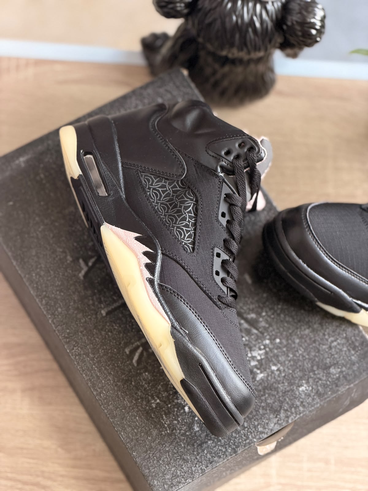 AIR JORDAN 5 RETRO X PARIS SAINT-GERMANI