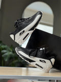 AIR MAX 90 BLACK AND WHITE