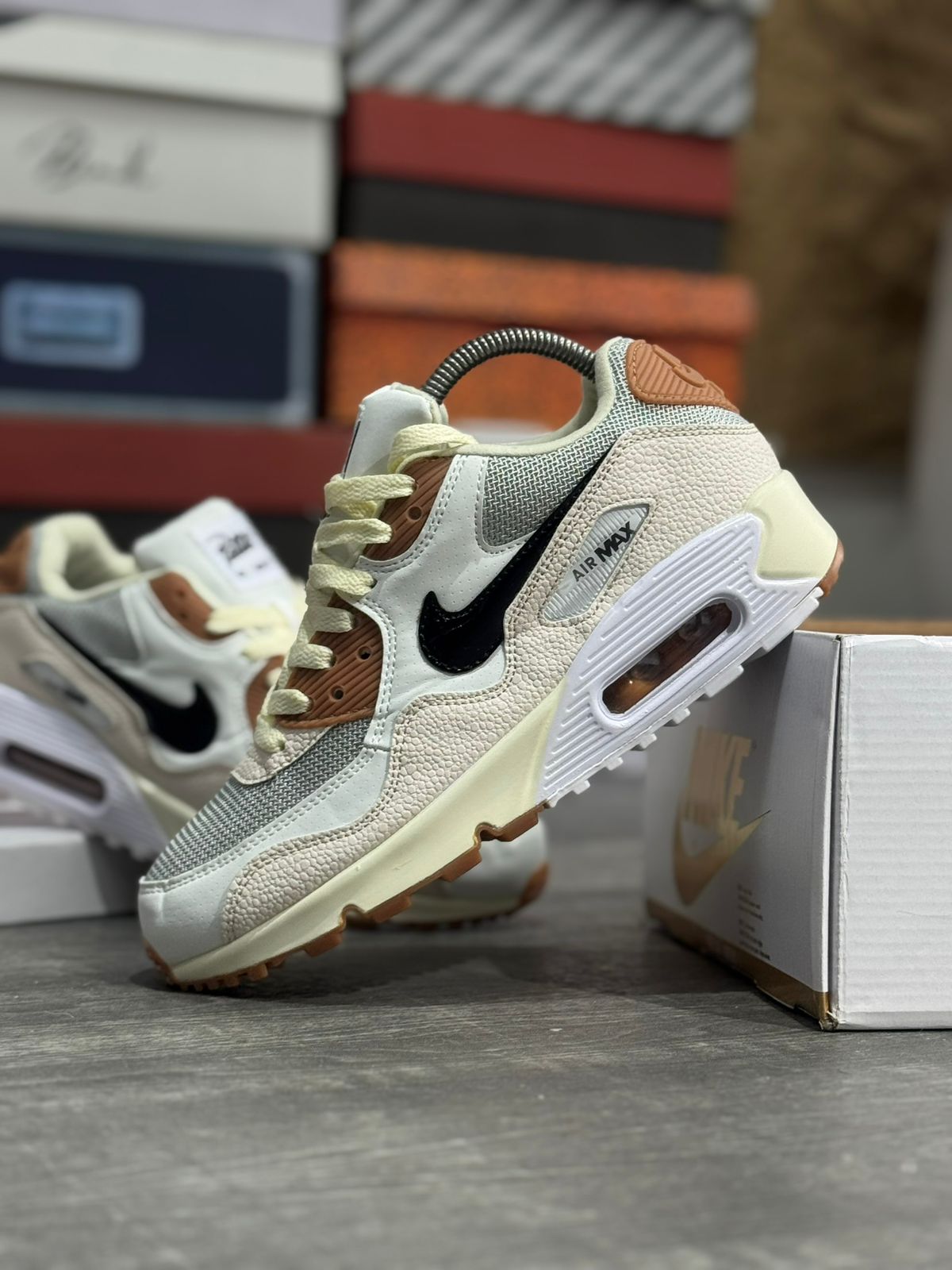 AIR MAX 90 PATTA WHITE AND BROWN