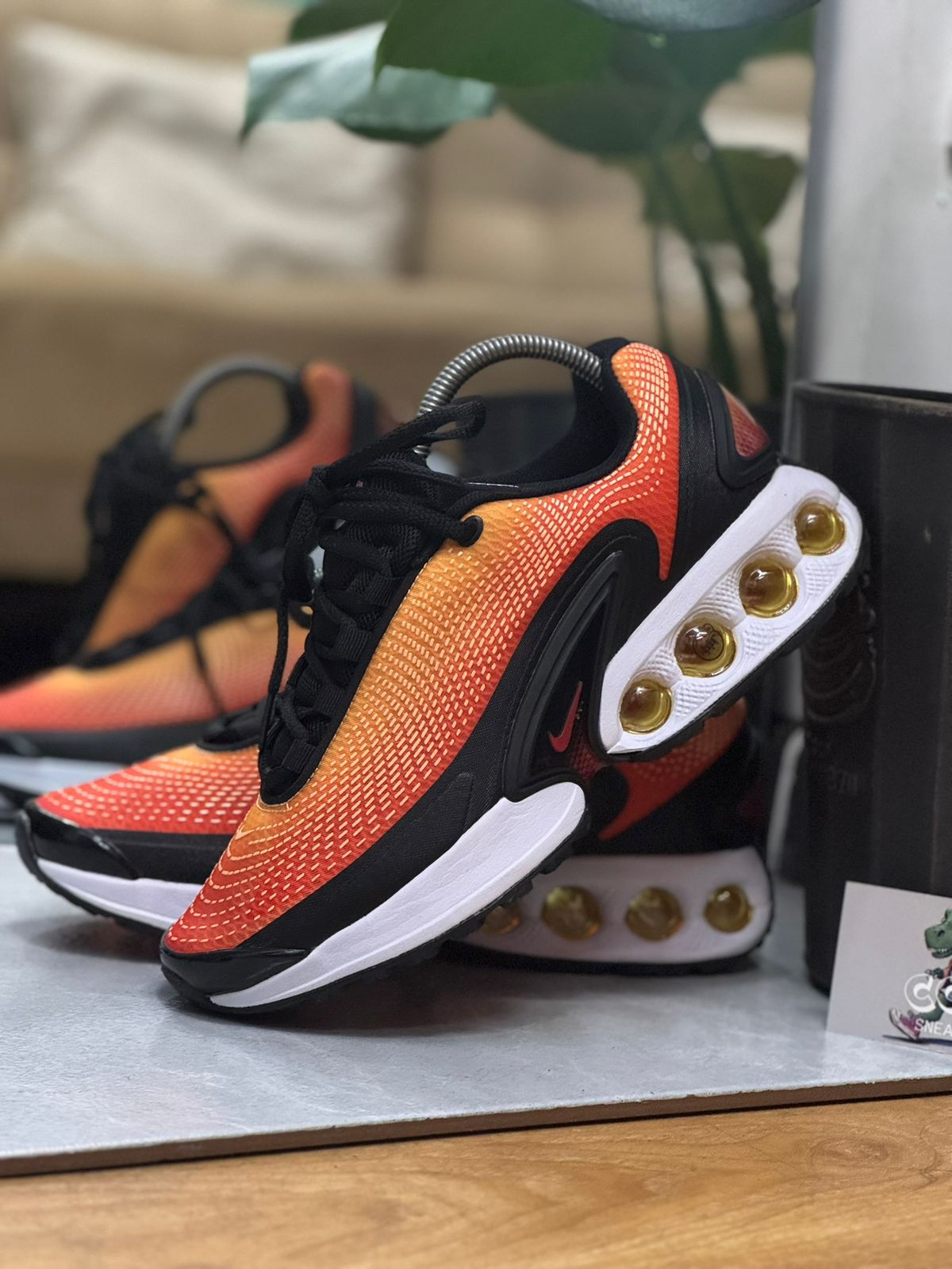 AIR MAX DN SE ORANGE COMET