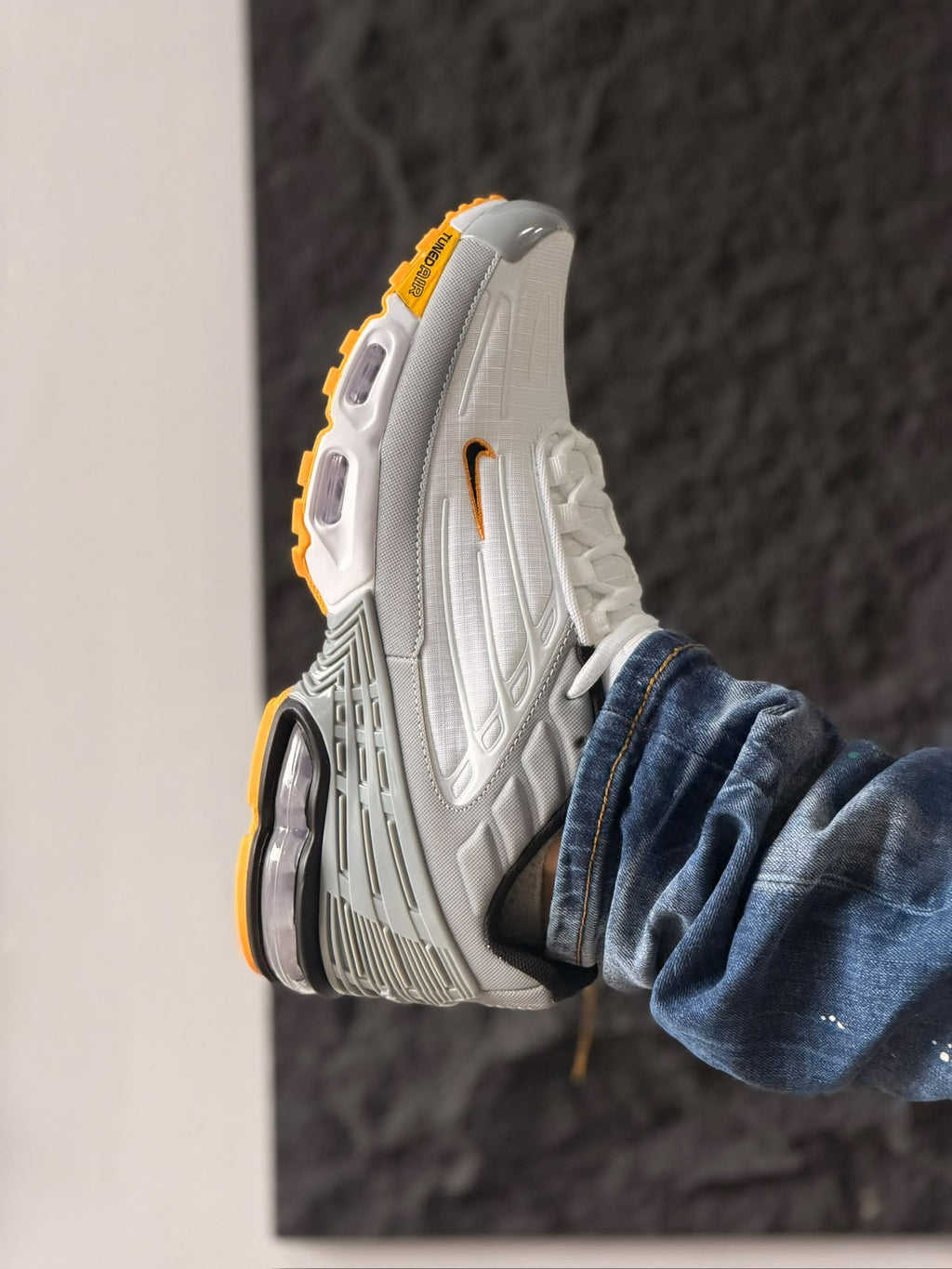 AIR MAX PLUS 3 BLANCO GRIS