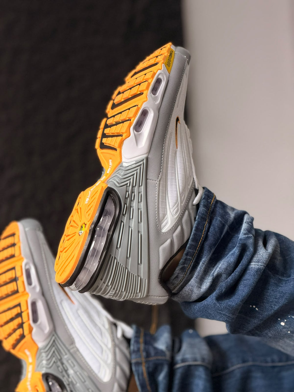 AIR MAX PLUS 3 BLANCO GRIS