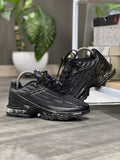 AIR MAX PLUS 3 TRIPLE BLACK