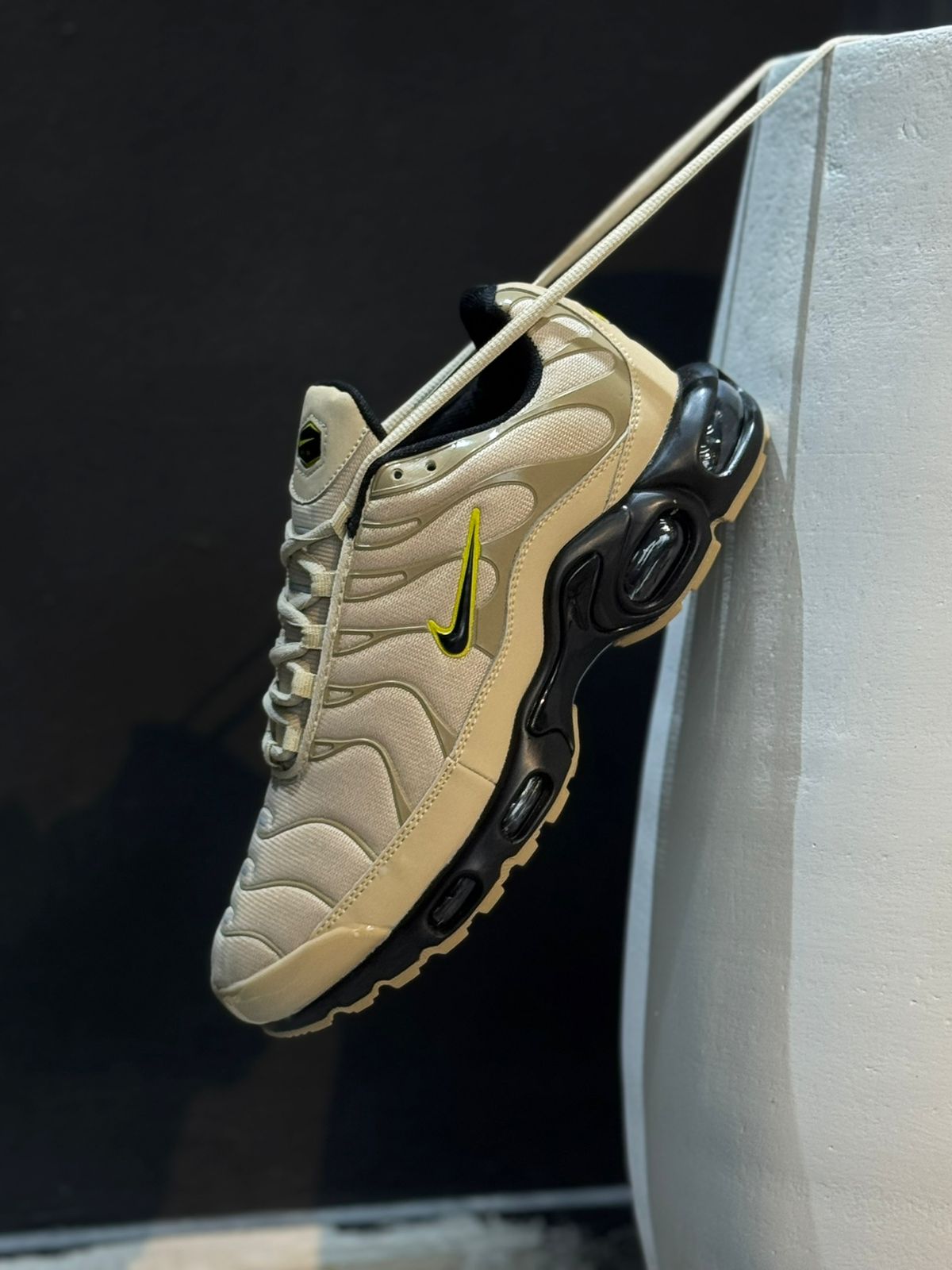 AIR MAX PLUS LIGHT BEIGE