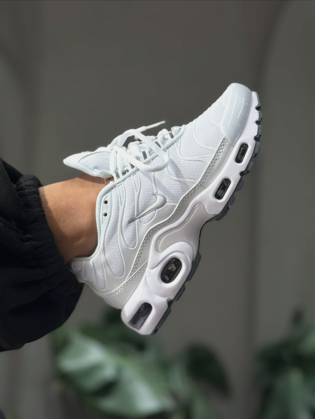 AIR MAX PLUS TN WHITE