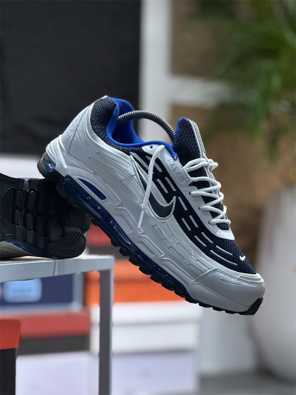 AIR MAX TL 2.5 WHITE AND BLUE