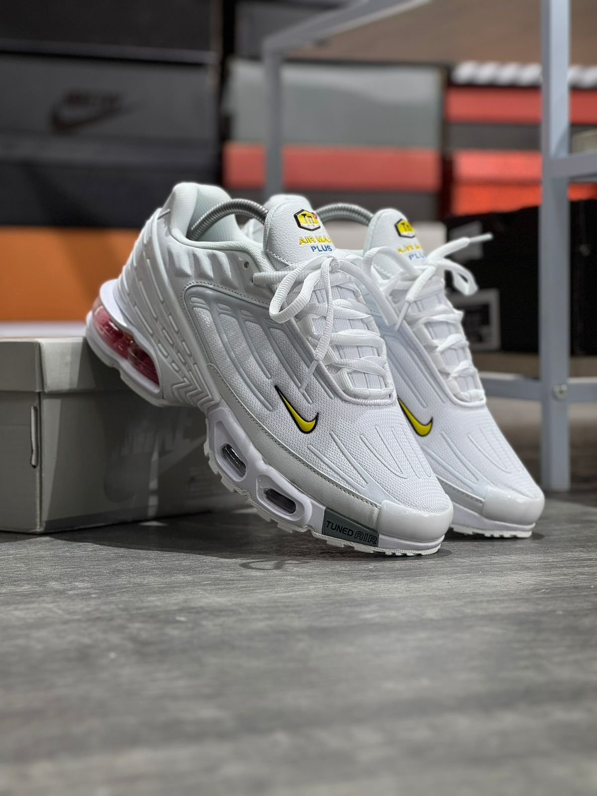 AIR MAX TN PLUS WHITE