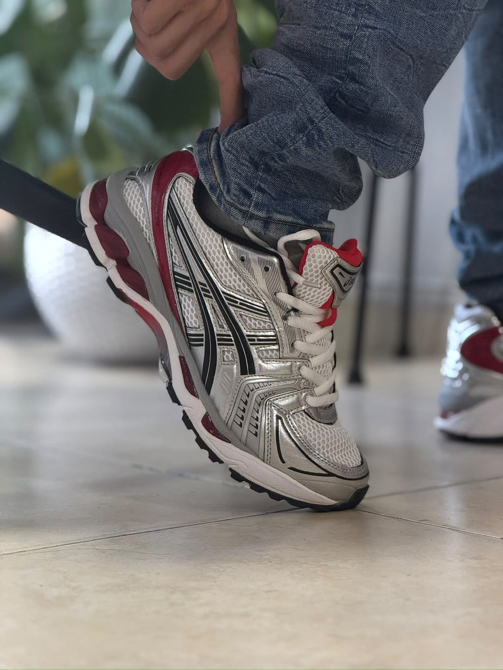 ASICS GEL-KAYANO 14 CLASSIC RED