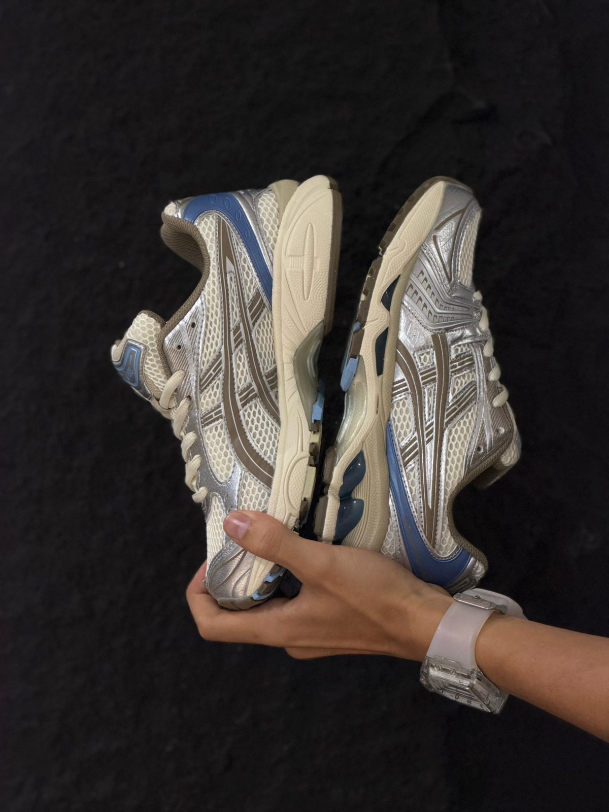 ASICS GEL-KAYANO 14 CREMA-PLATA