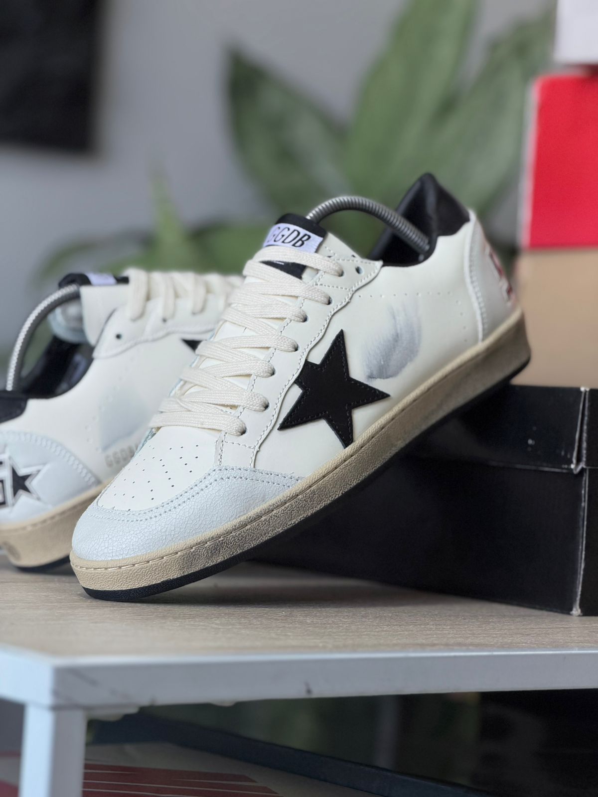 GOLDEN GOOSE BALL STAR BLACK