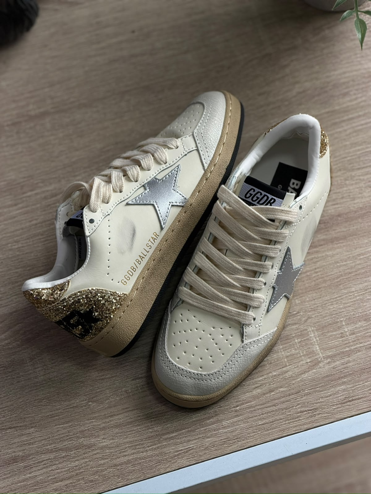 GOLDEN GOOSE BALL STAR PLATEADA DORADA