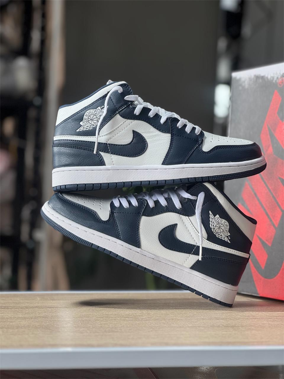 JORDAN 1 MIND WHITE AND BLUE