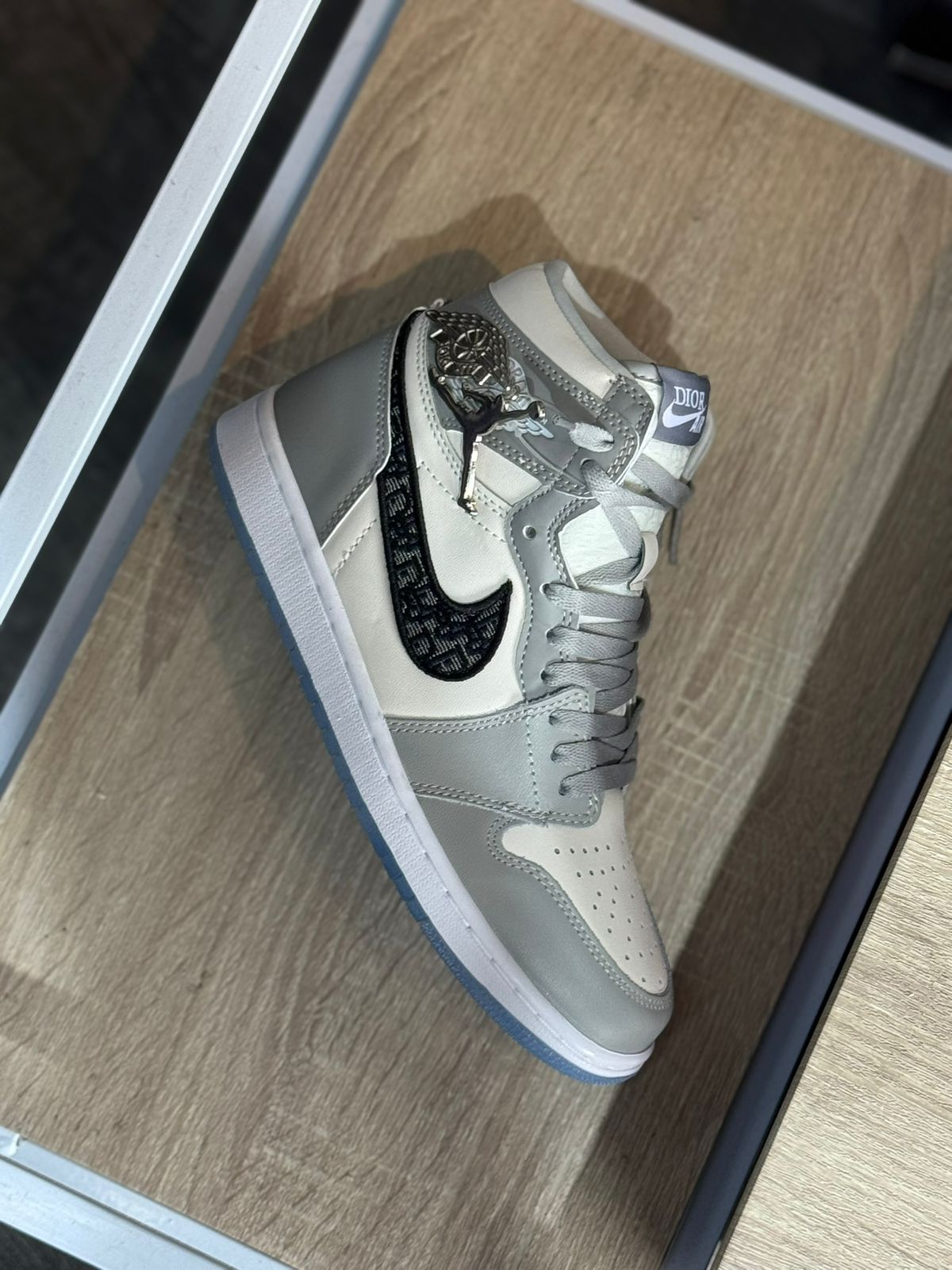 JORDAN 1 RETRO HIGH DIOR