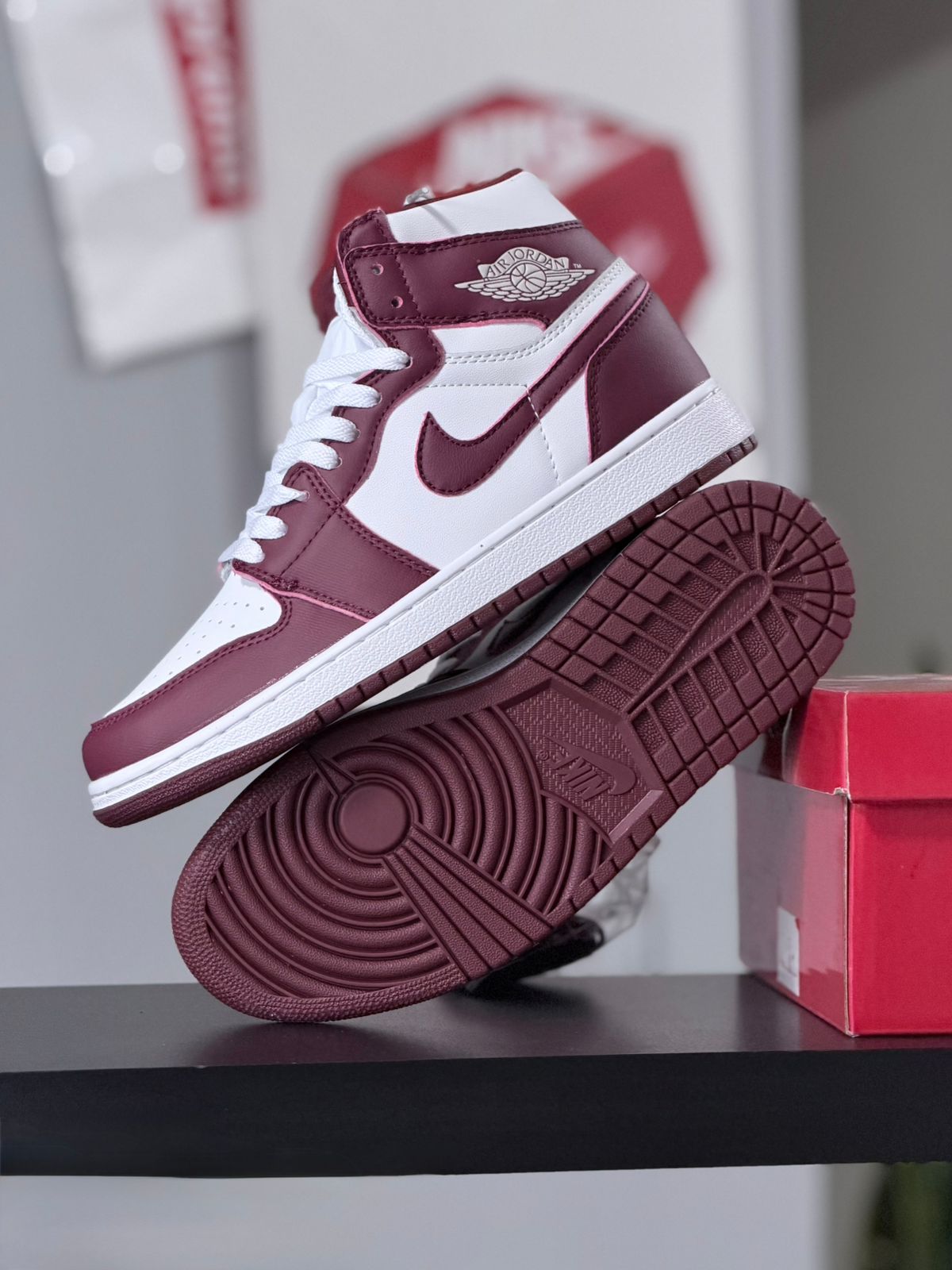 JORDAN 1 RETRO HIGH TEAM RED