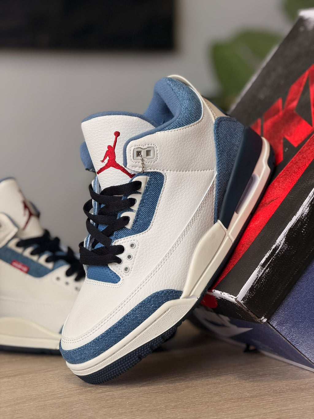 JORDAN 3 RETRO LEVI'S
