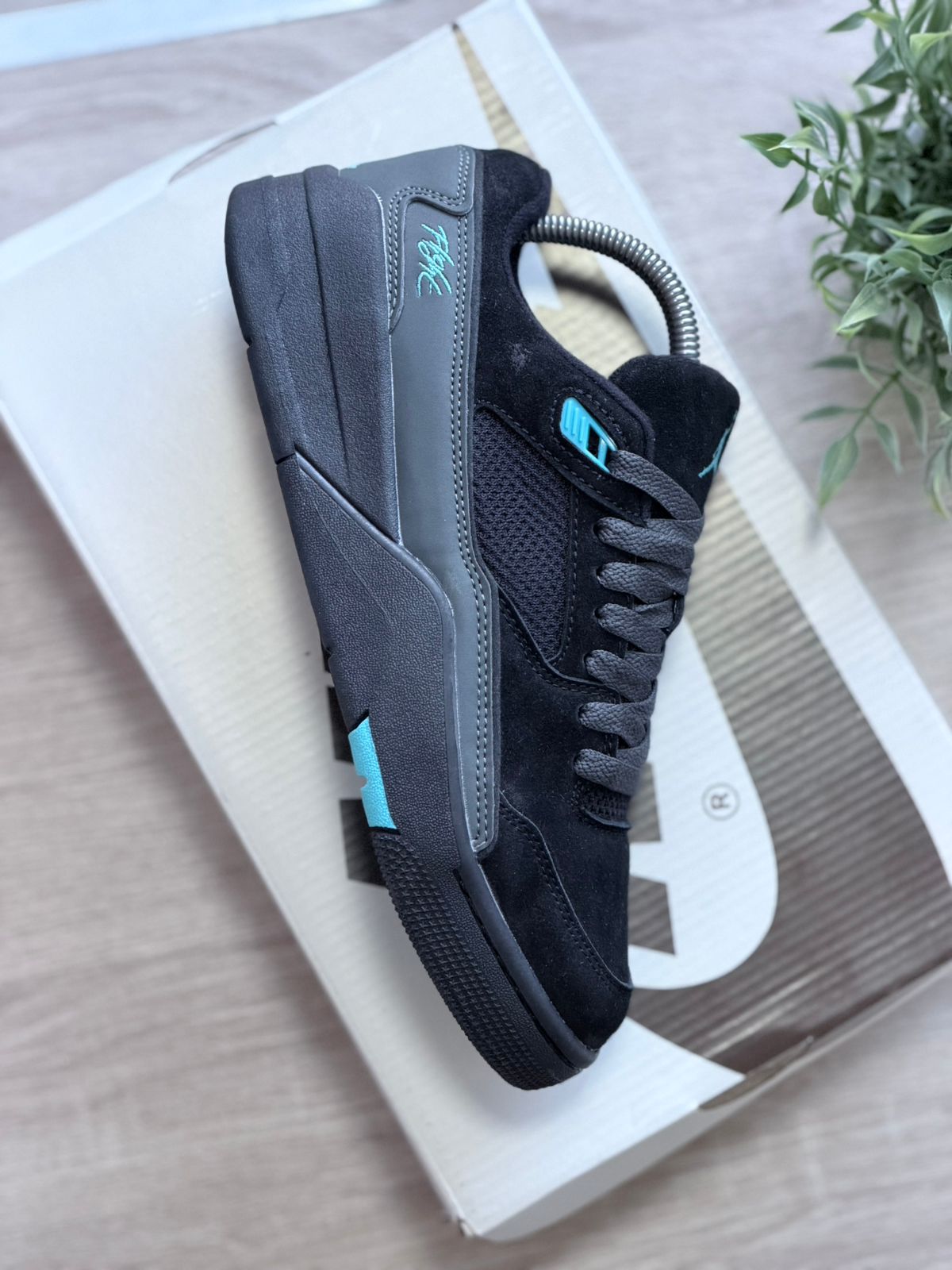 JORDAN FLIGHT COURT GAMMA BLUE
