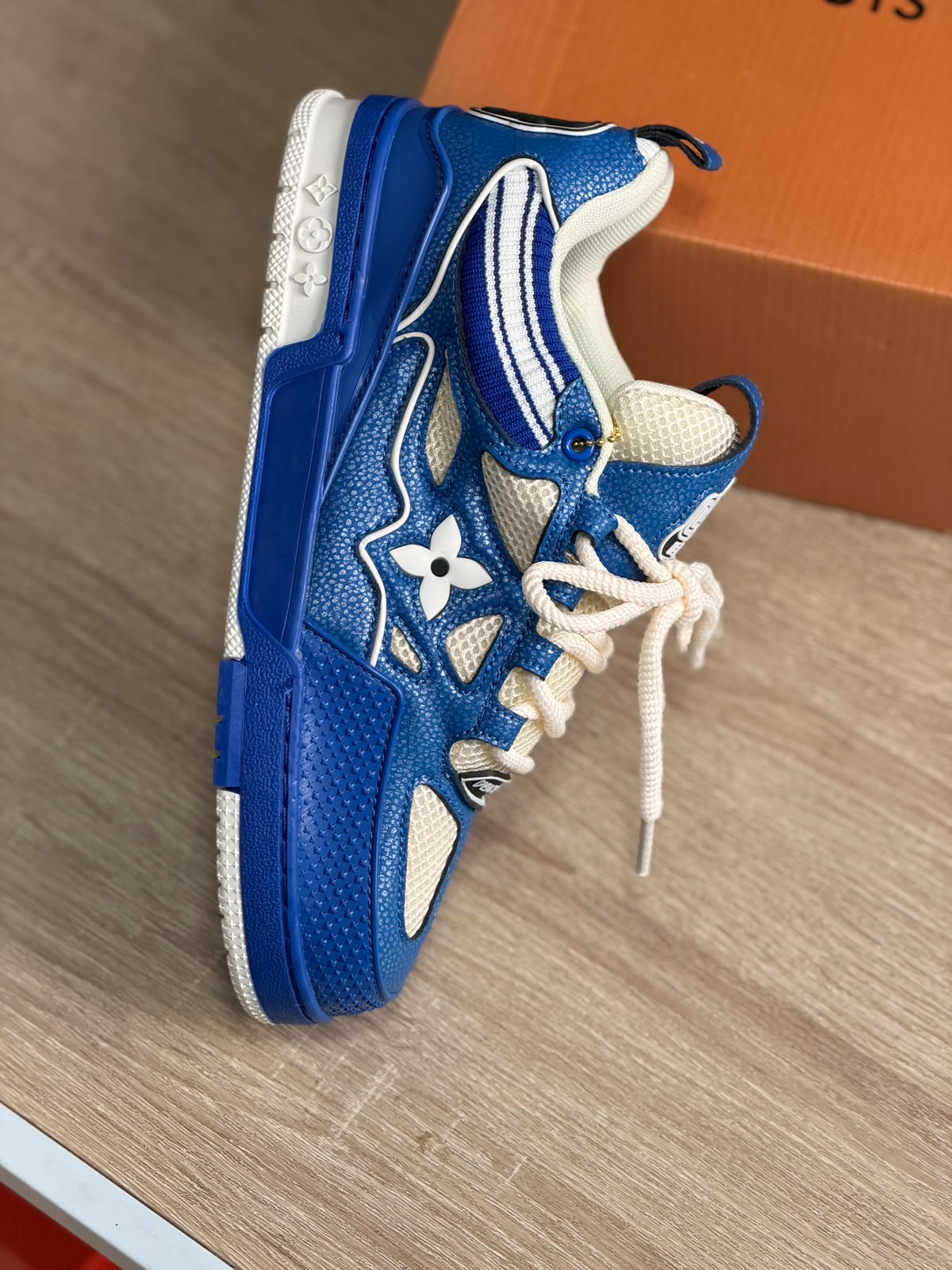 LOUIS VUITTON LV SKATE AZUL
