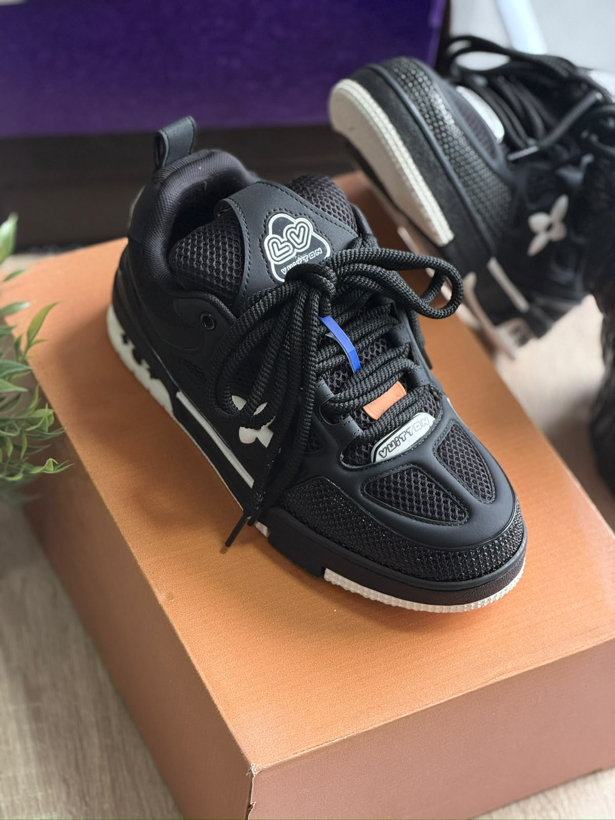 LV SKATE BLACK