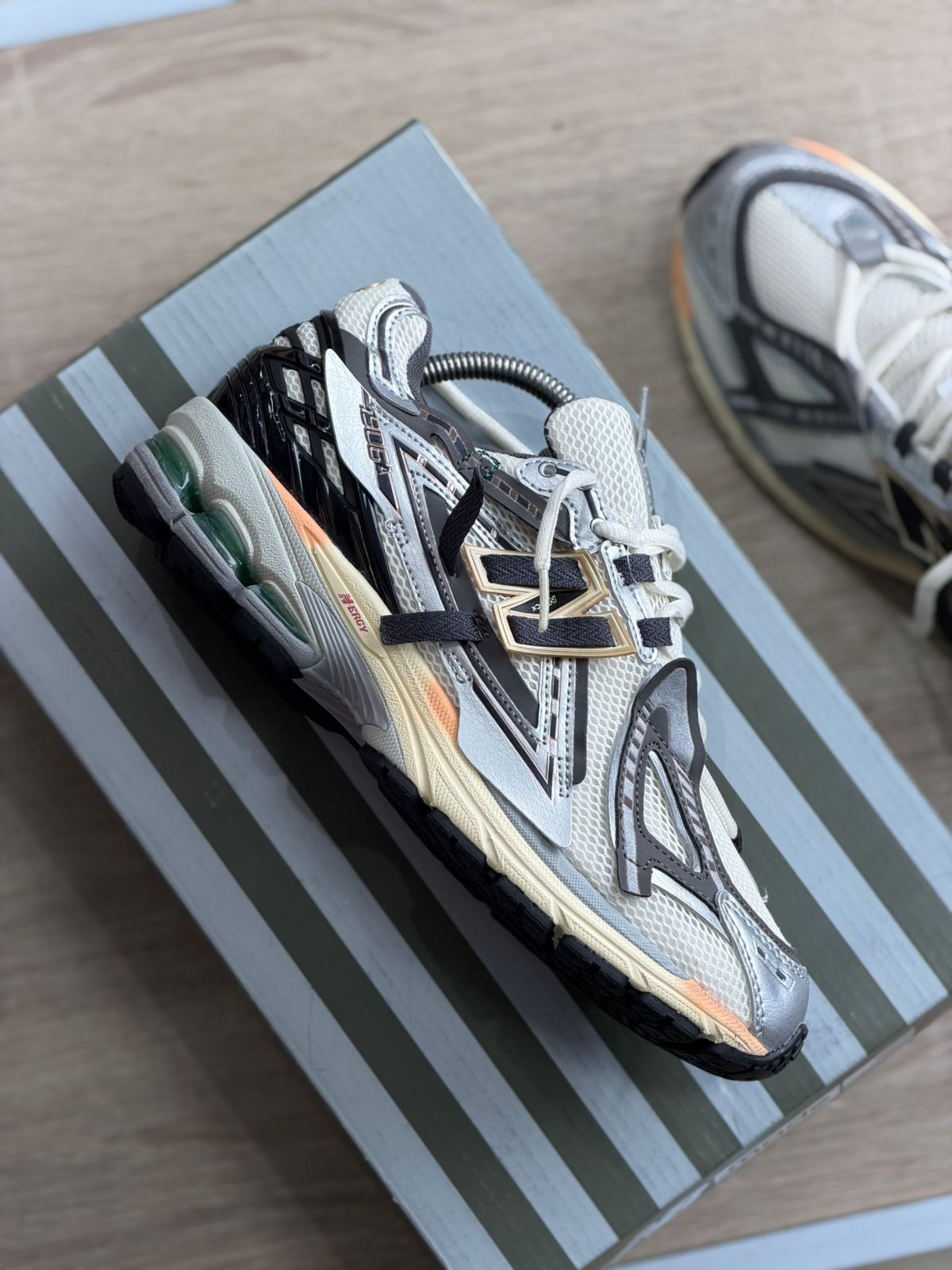 NEW BALANCE 1906A TECH EXPLOSION