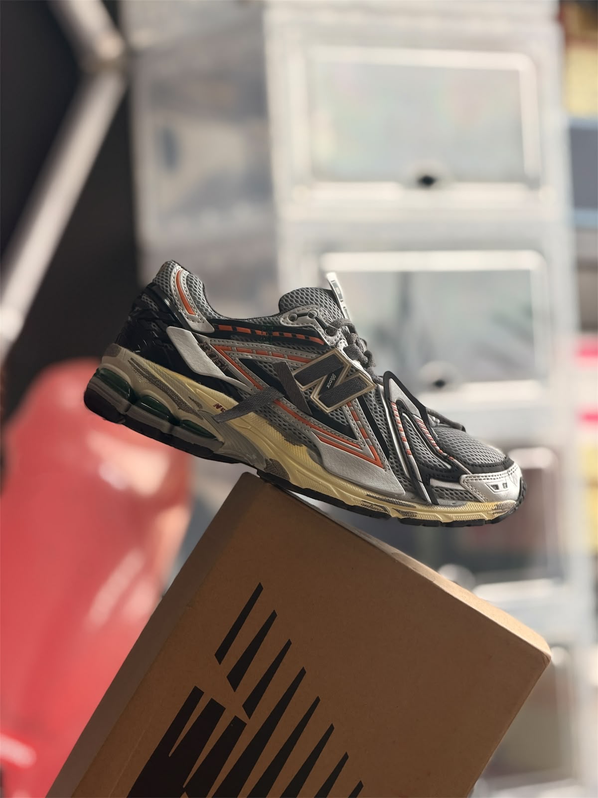 NEW BALANCE 1906A TECH EXPLOSION PLATA