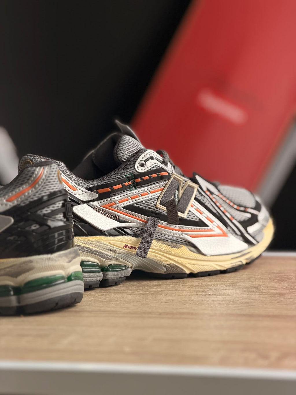 NEW BALANCE 1906A TECH EXPLOSION PLATA