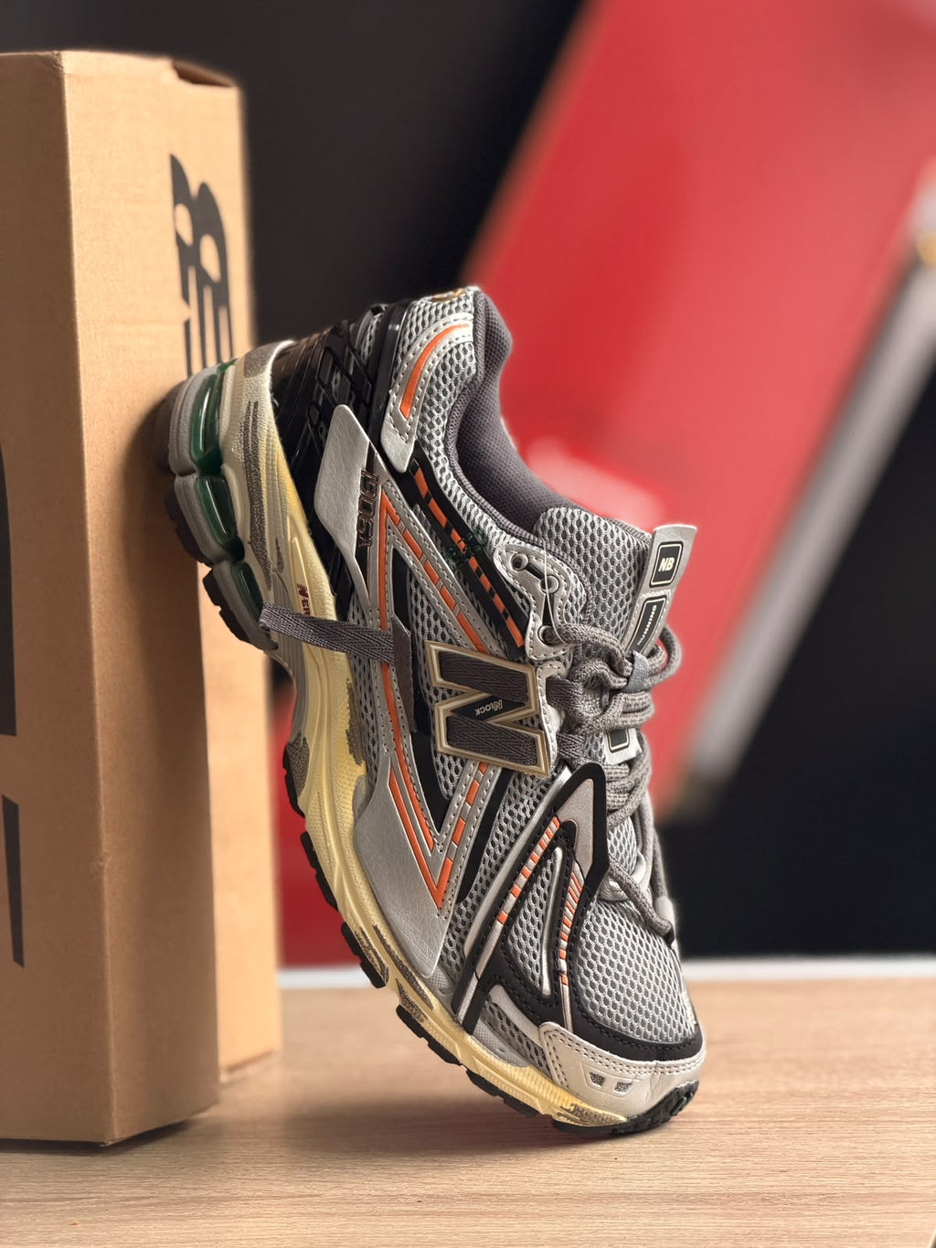 NEW BALANCE 1906A TECH EXPLOSION PLATA