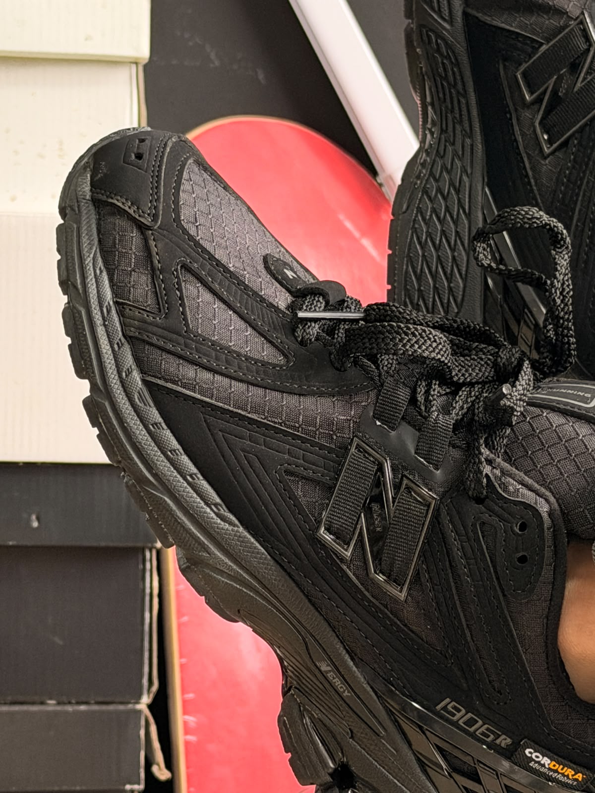NEW BALANCE 1906 NEGRO