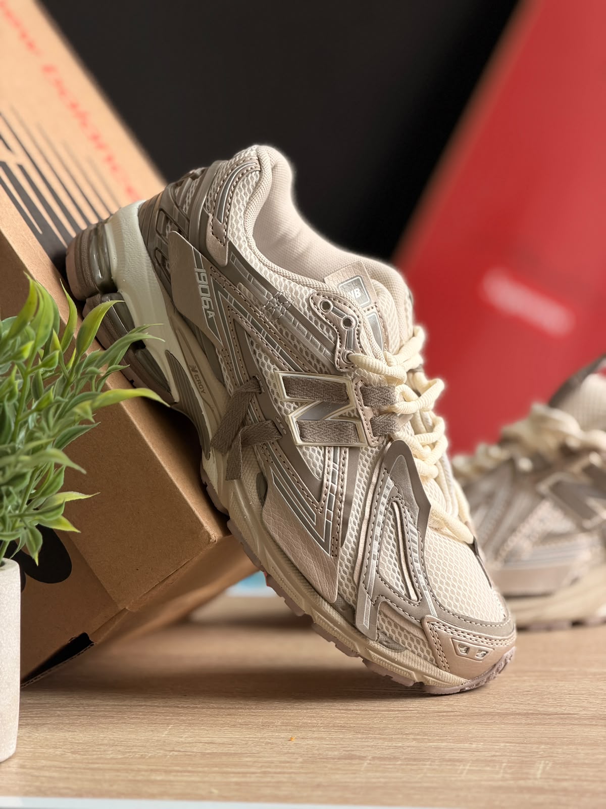 NEW BALANCE 1906R BEIGE METALICO