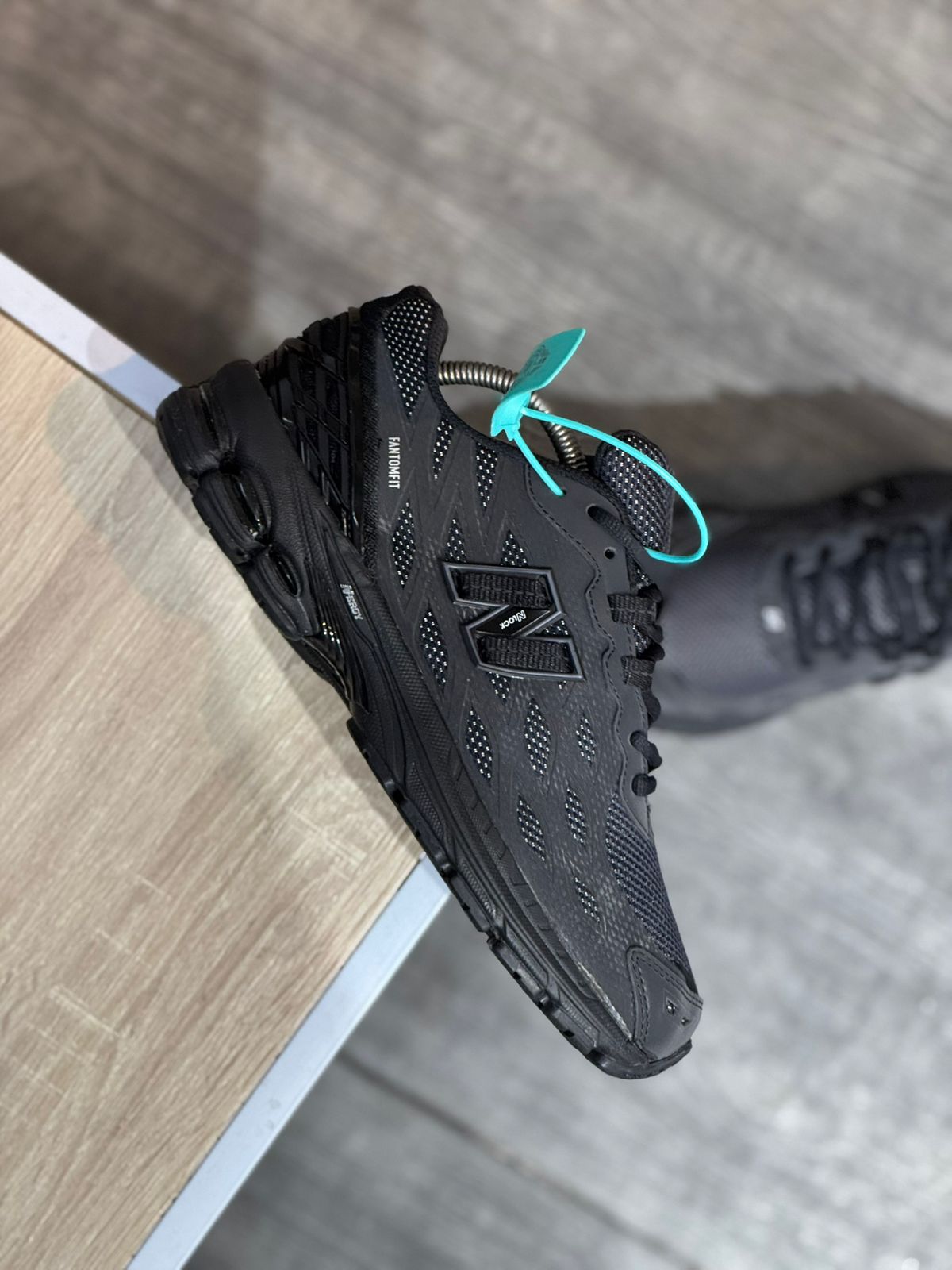 NEW BALANCE 1906W FANTOM FIT BLACK