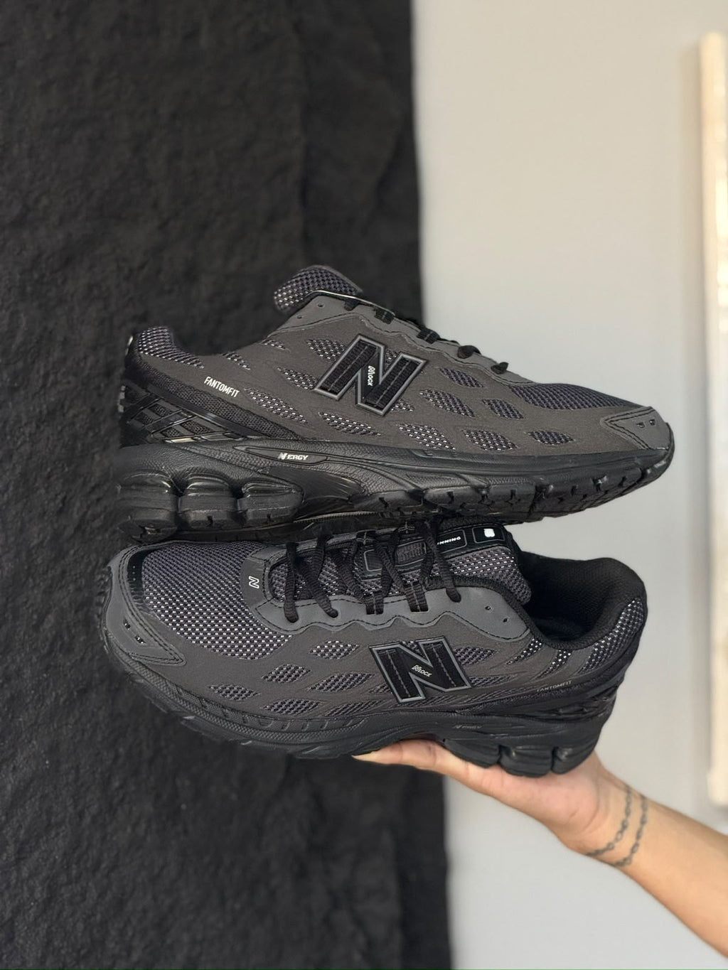 NEW BALANCE 1906W NEGRA