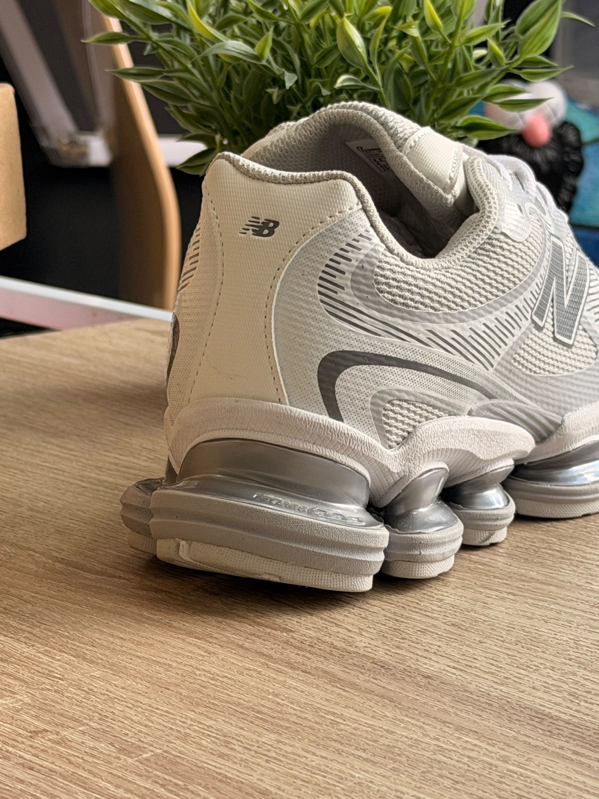 NEW BALANCE 2000 PLATEADO